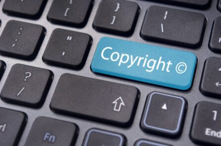 Đăng ký bản quyền logo online tiến hành như thế nào?
