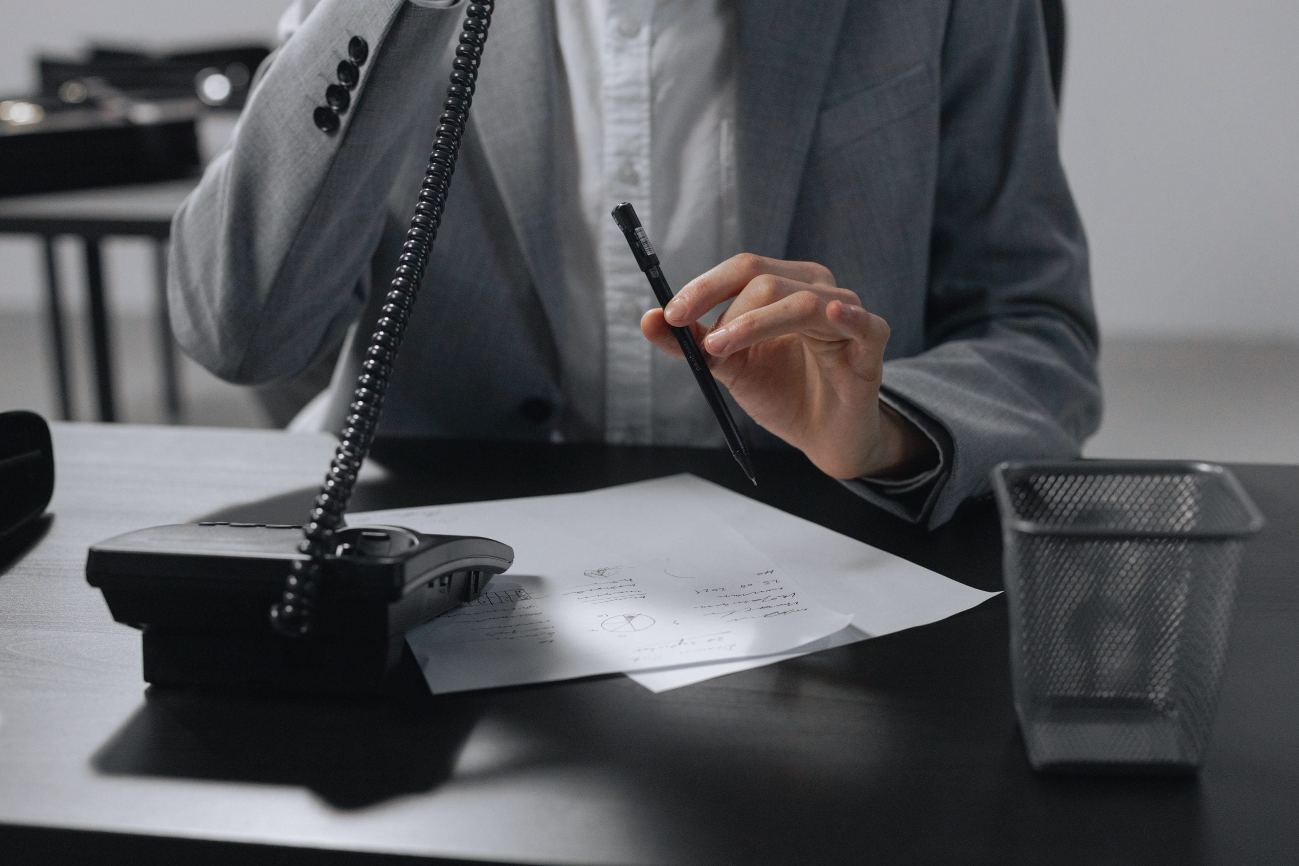 Tại sao nên chọn tổng đài tư vấn ly hôn miễn phí?