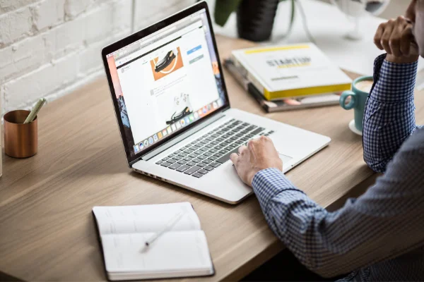 Đăng ký bản quyền logo online.